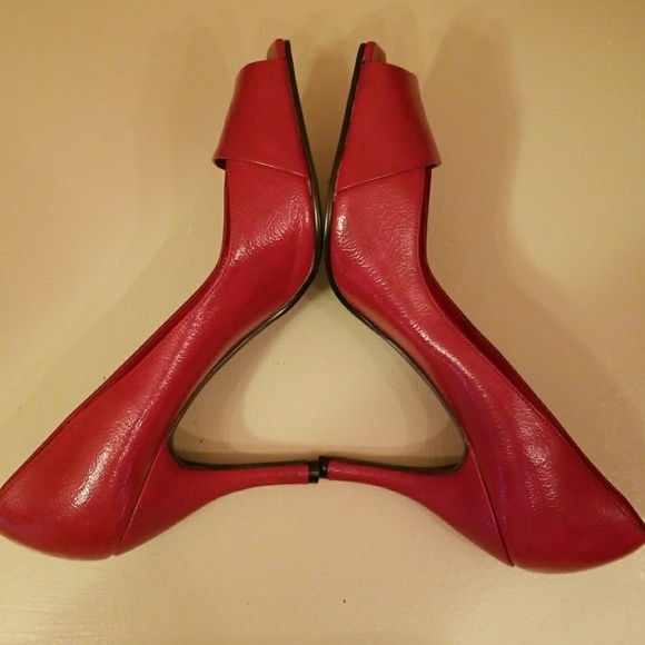 Red Heels by Rampage - Picture 4 of 7